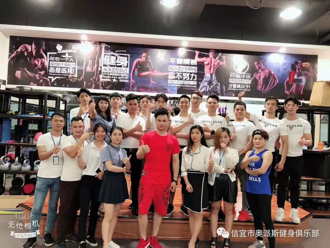 如何使用专业设备进行高效的篮板训练?_1